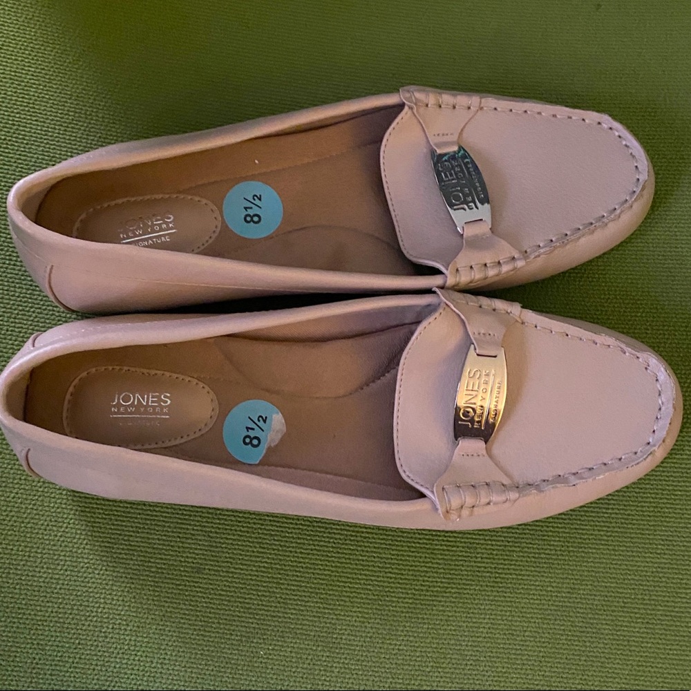 Jones New York Signature Loafers, women’s 8 1/2